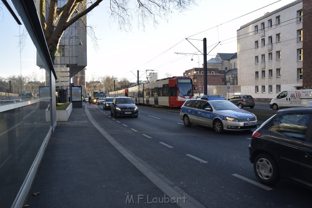 VU PKW Strab Koeln Mitte Pipinenstr Hohestr P201.JPG - Miklos Laubert